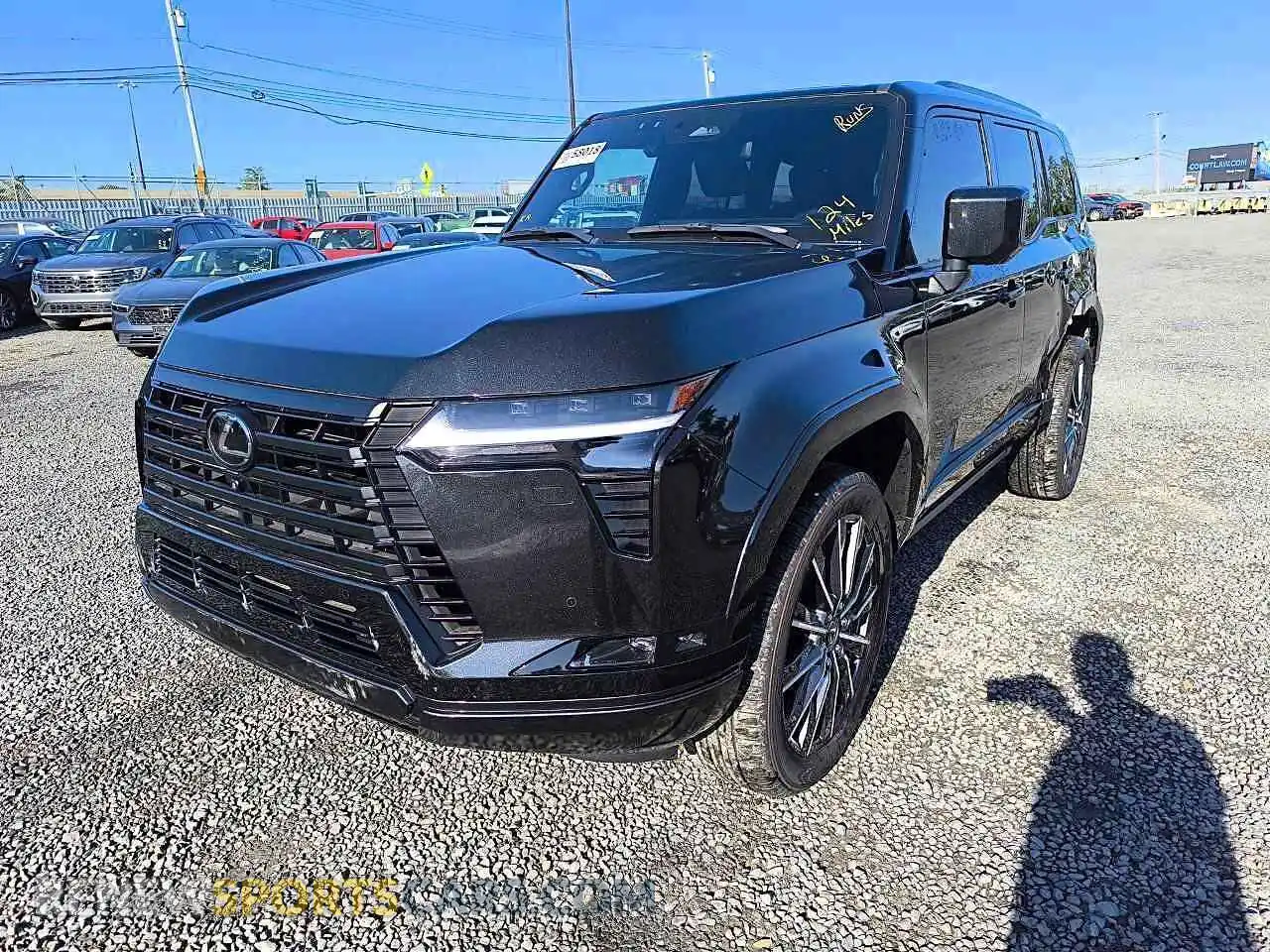 1 Фотография поврежденного автомобиля JTJVBCDX2T5081869 LEXUS GX 2026