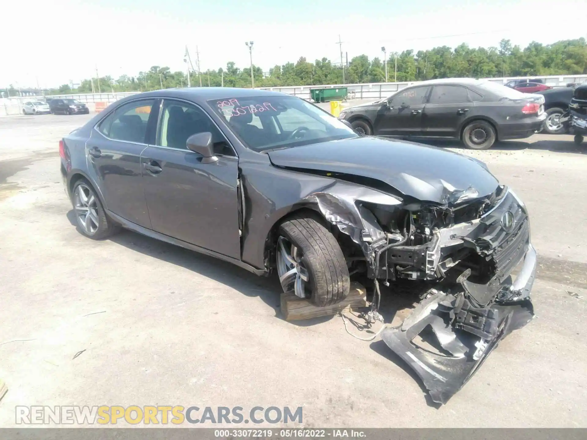 1 Photograph of a damaged car JTHBA1D21K5086527 LEXUS IS 2019