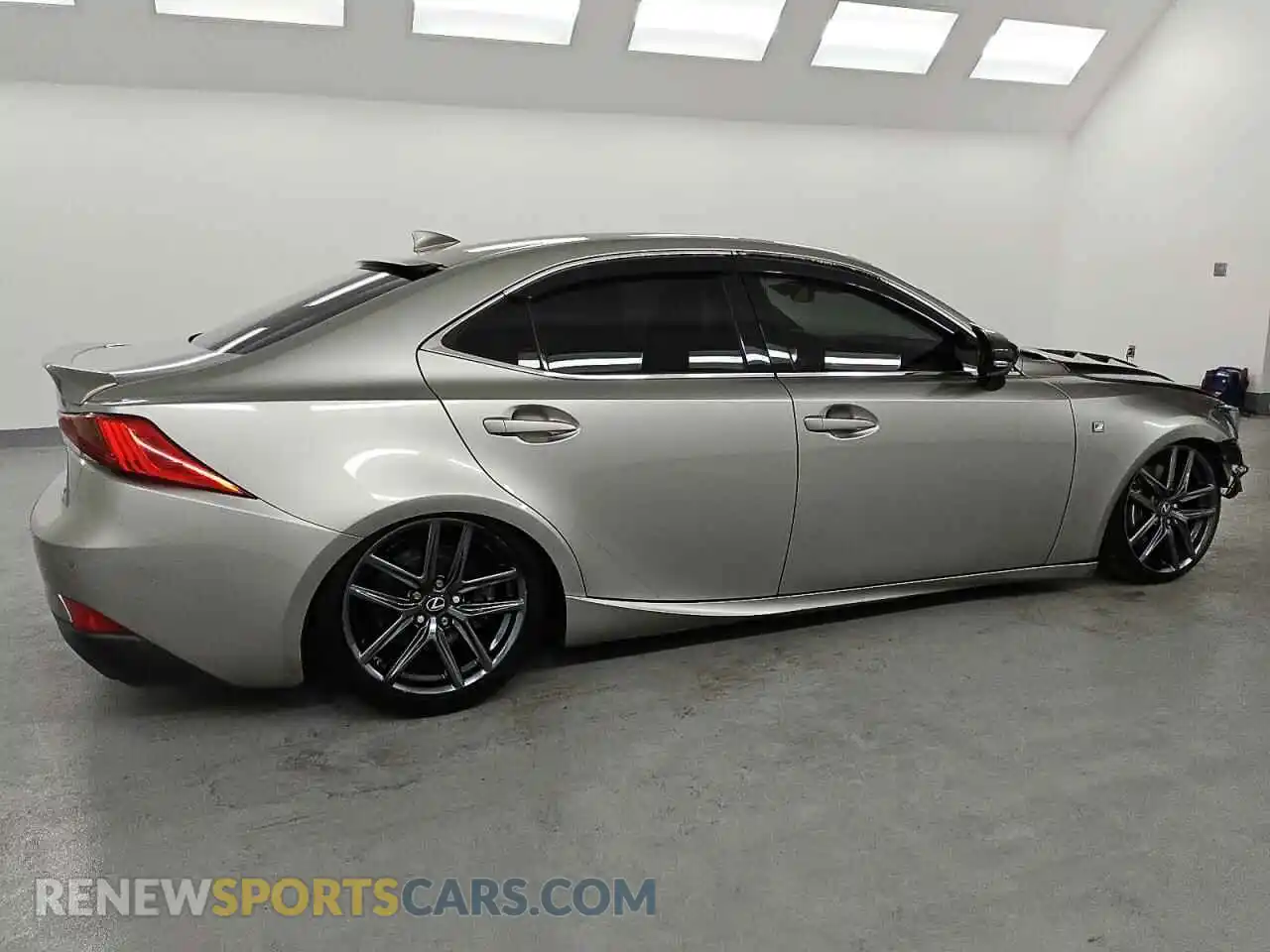 3 fotografías del automóvil dañado JTHBA1D21K5099939 LEXUS IS 2019