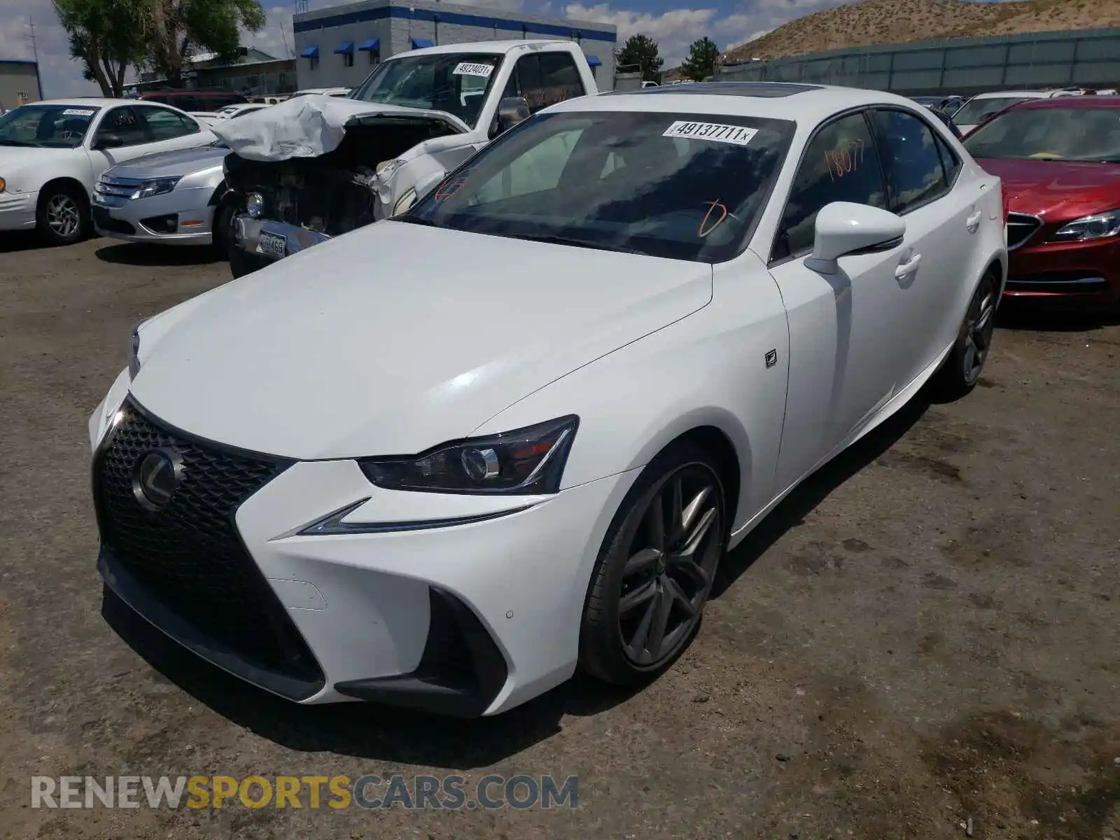 2 Фотография поврежденного автомобиля JTHBA1D22K5095964 LEXUS IS 2019