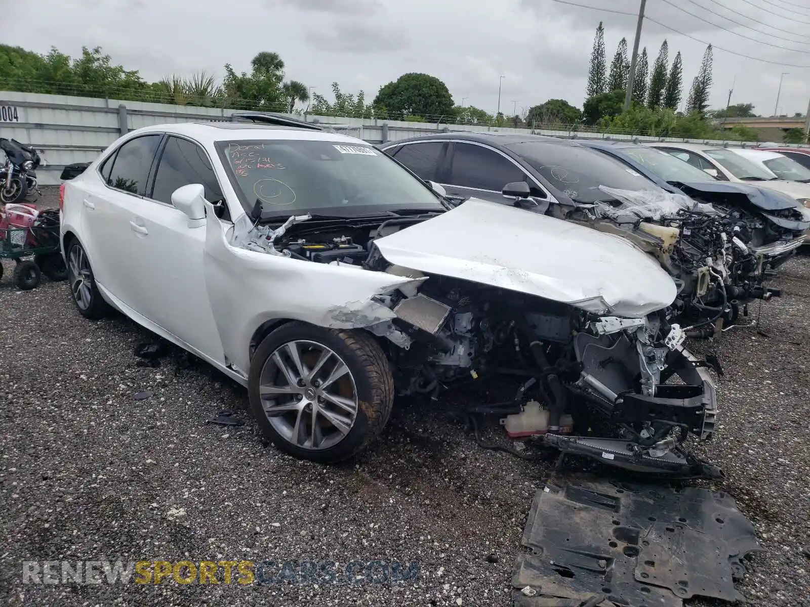 1 Photograph of a damaged car JTHBA1D29K5091930 LEXUS IS 2019
