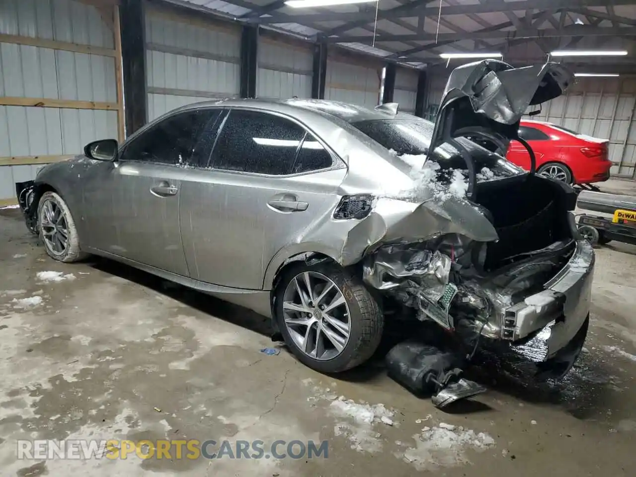 2 Фотография поврежденного автомобиля JTHAA1D25L5106842 LEXUS IS 2020