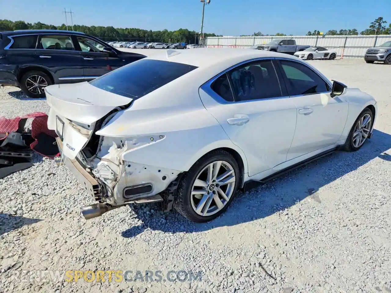 3 fotografías del automóvil dañado JTHAA1D21M5114650 LEXUS IS 2021