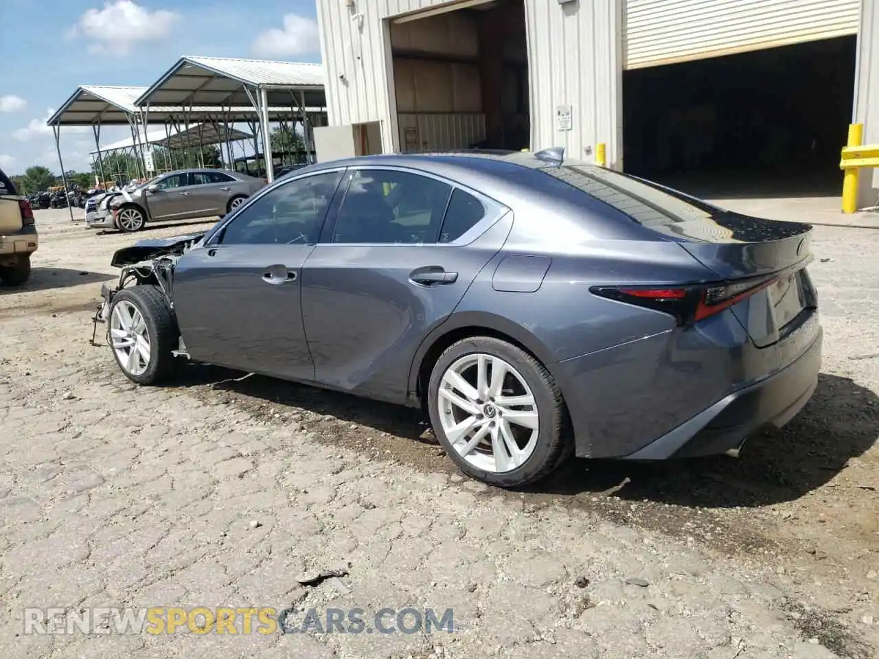 2 fotografías del automóvil dañado JTHAA1D26M5113445 LEXUS IS 2021