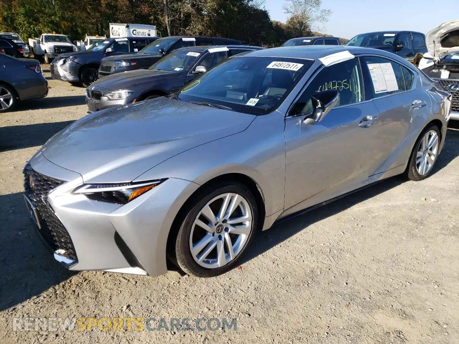 2 fotografías del automóvil dañado JTHC81F21M5043824 LEXUS IS 2021