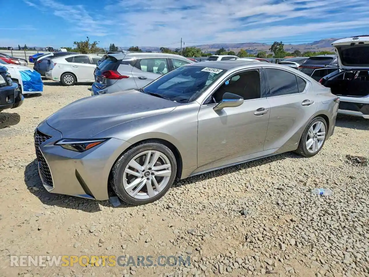 1 Фотография поврежденного автомобиля JTHCA1D22M5112169 LEXUS IS 2021
