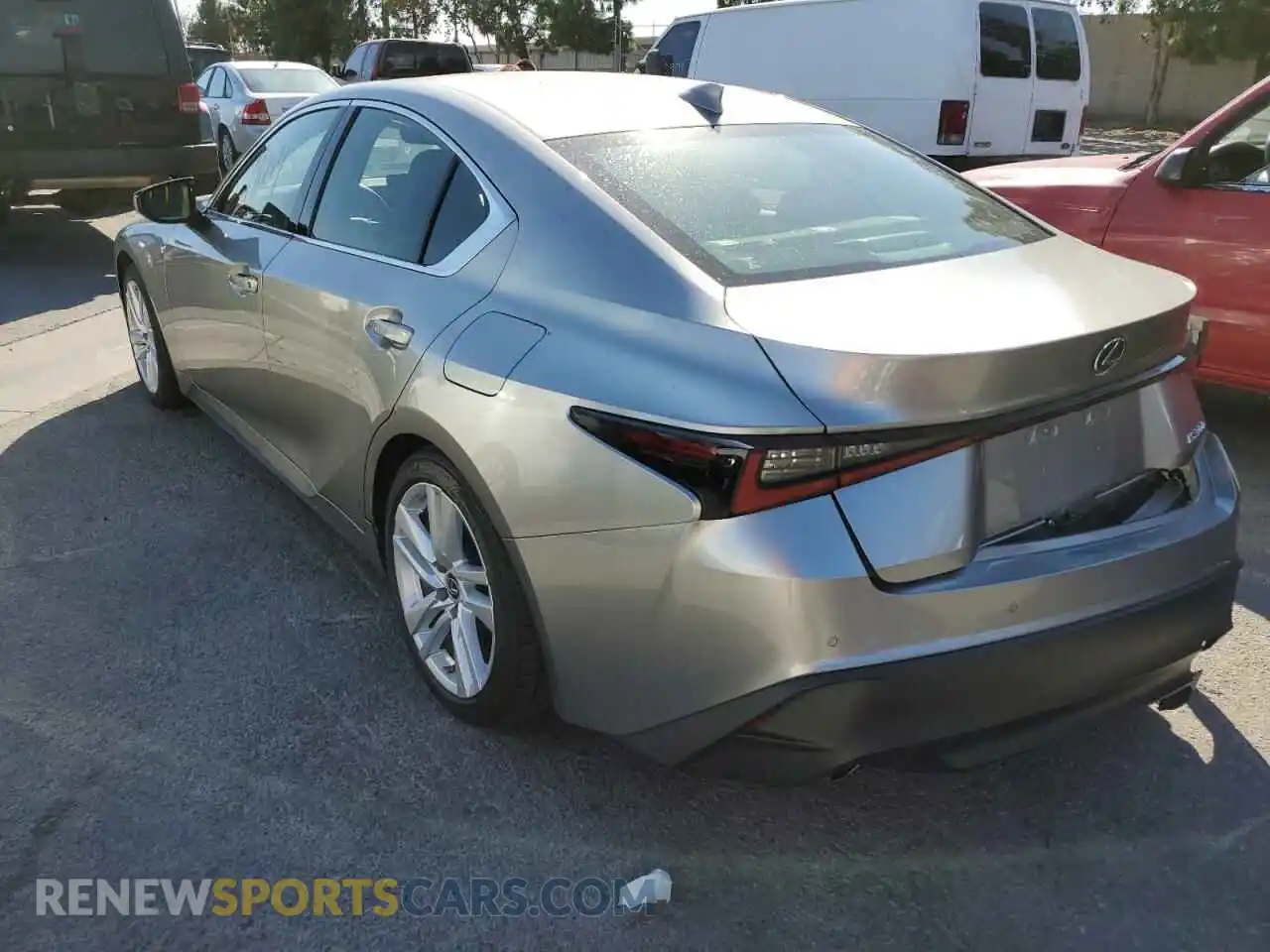3 Фотография поврежденного автомобиля JTHCA1D23M5110463 LEXUS IS 2021