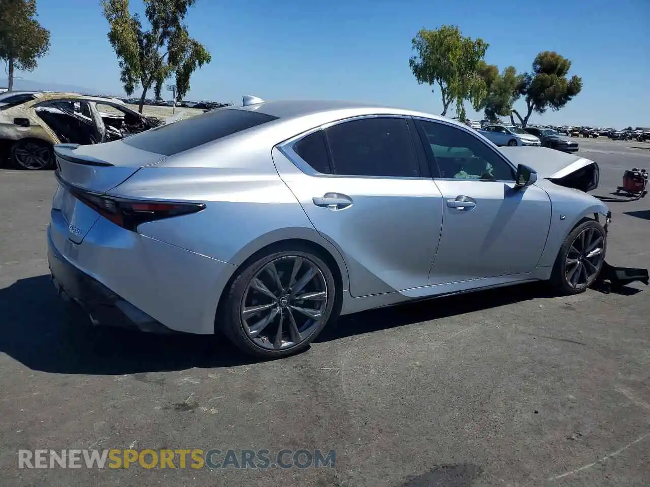 3 Фотография поврежденного автомобиля JTHGZ1B25M5040932 LEXUS IS 2021