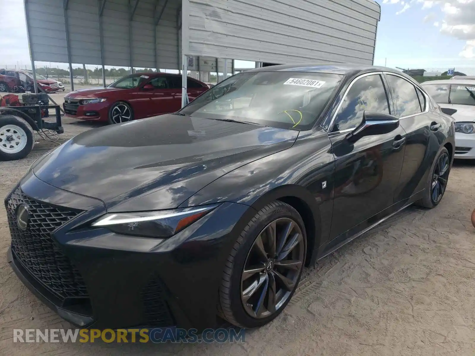 2 fotografías del automóvil dañado JTHGZ1B27M5040284 LEXUS IS 2021
