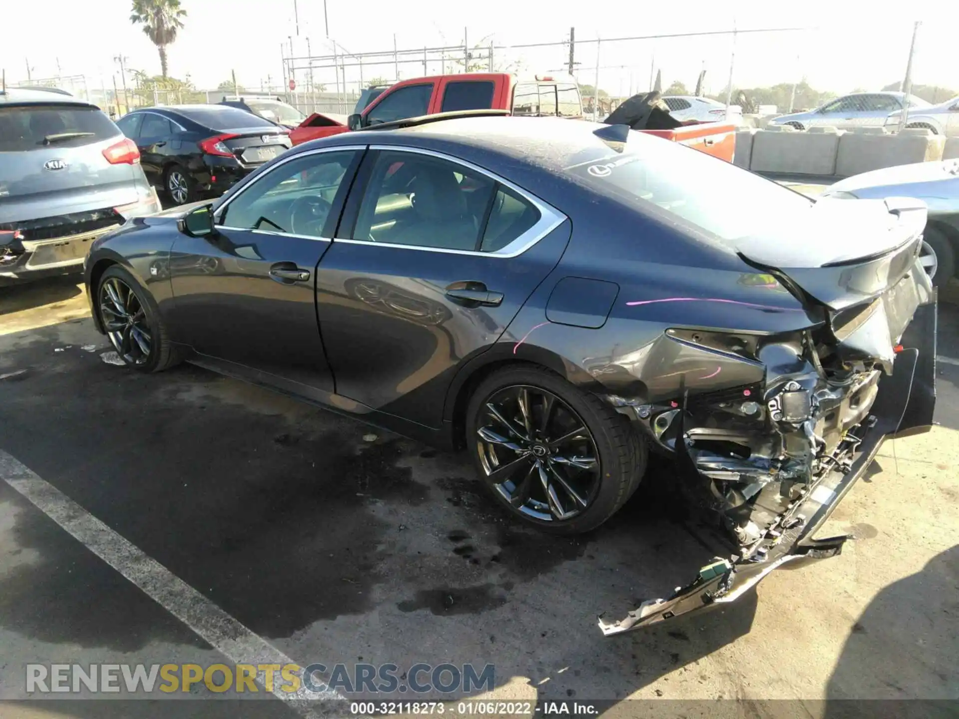 3 fotografías del automóvil dañado JTHGZ1B28M5043095 LEXUS IS 2021