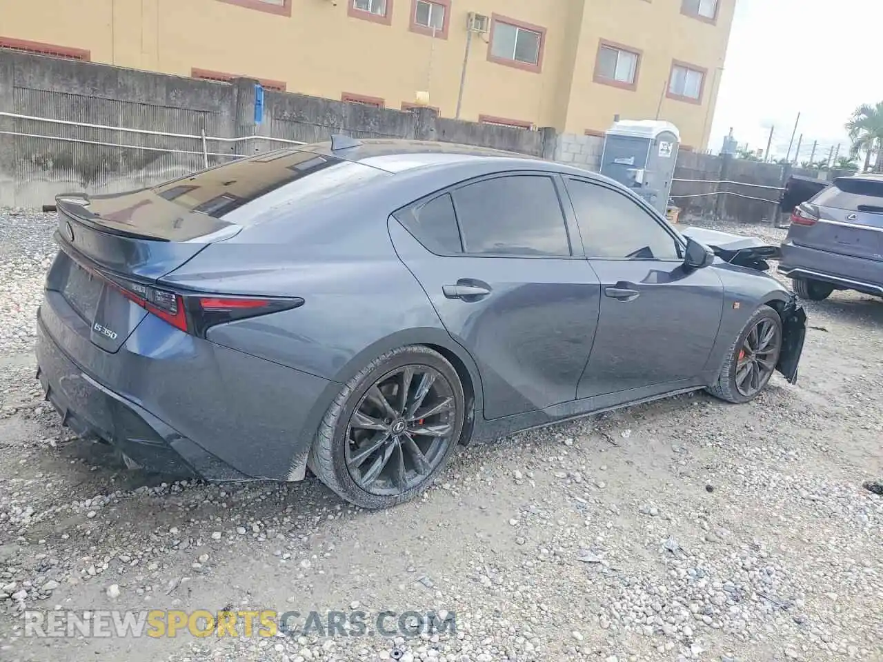 3 fotografías del automóvil dañado JTHGZ1B29M5041095 LEXUS IS 2021