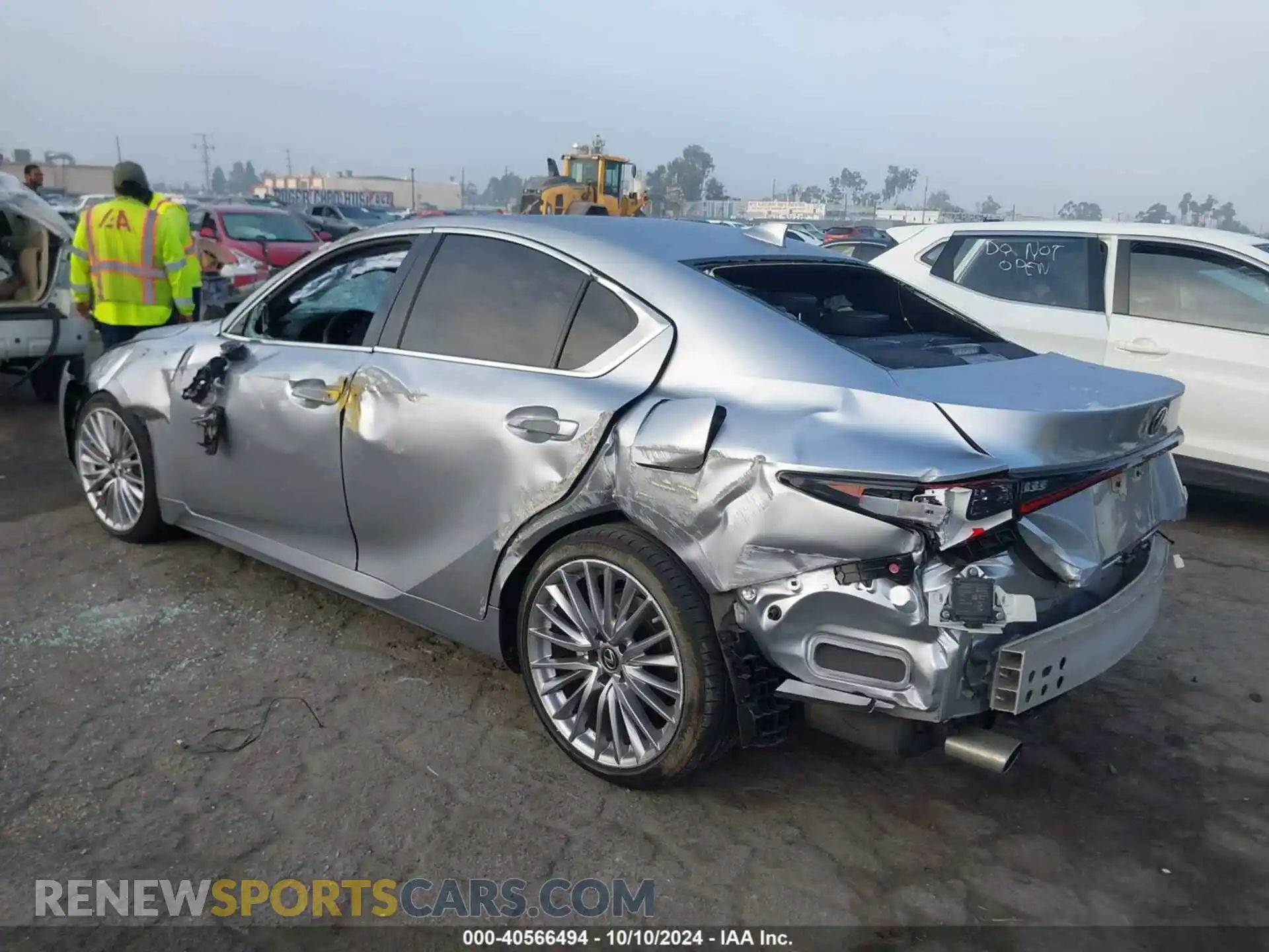 3 Фотография поврежденного автомобиля JTHDA1D22N5121248 LEXUS IS 2022