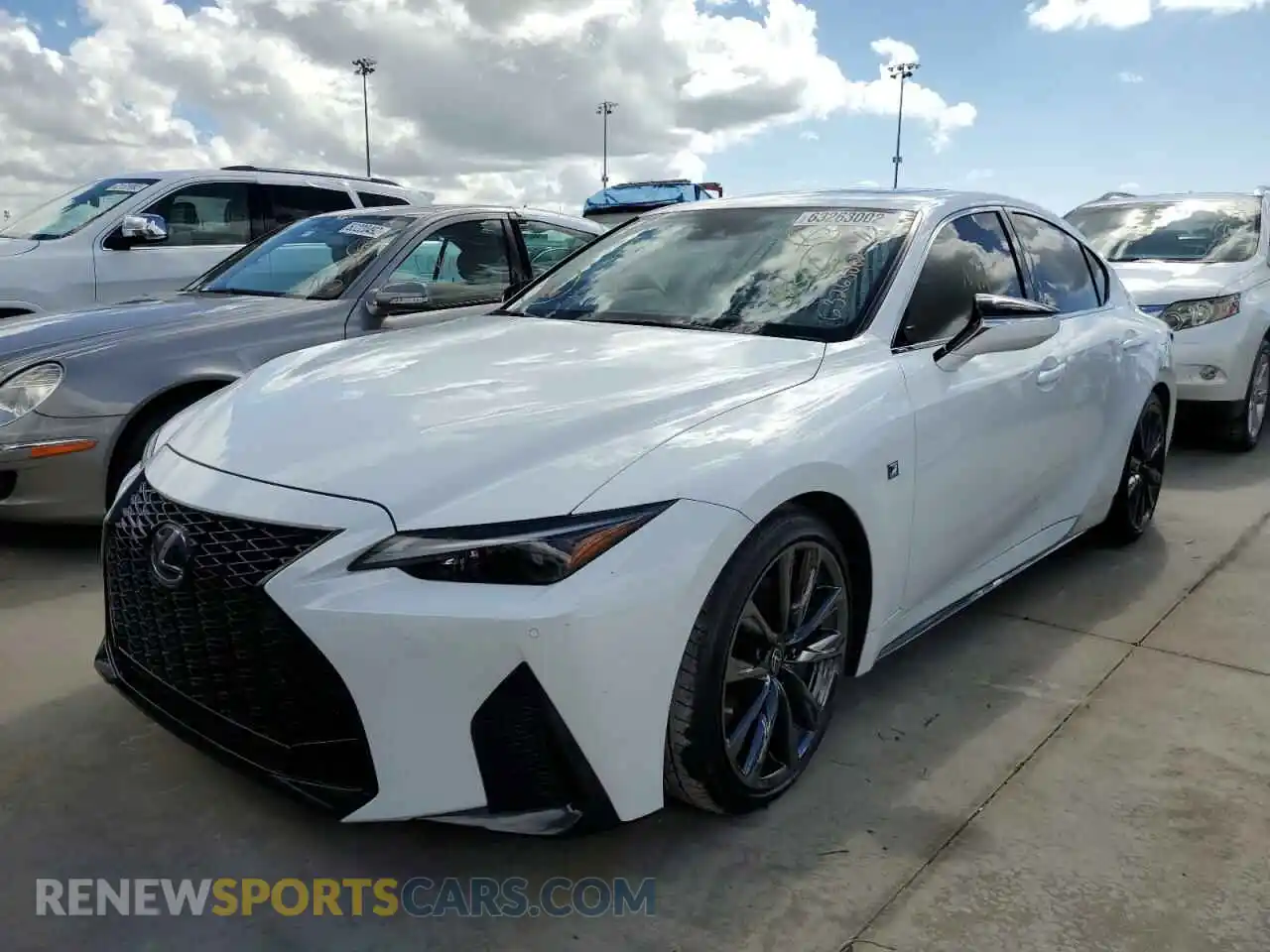 2 Фотография поврежденного автомобиля JTHGZ1B24N5051020 LEXUS IS 2022