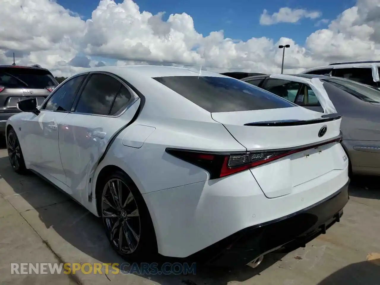 3 Фотография поврежденного автомобиля JTHGZ1B24N5051020 LEXUS IS 2022