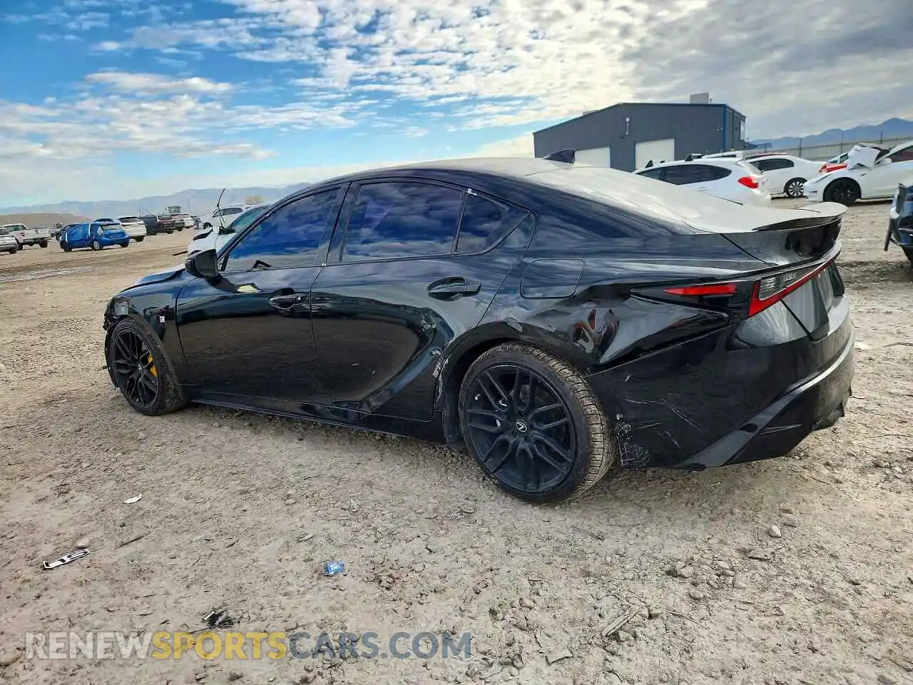 2 fotografías del automóvil dañado JTHSZ1B2XN5052800 LEXUS IS 2022