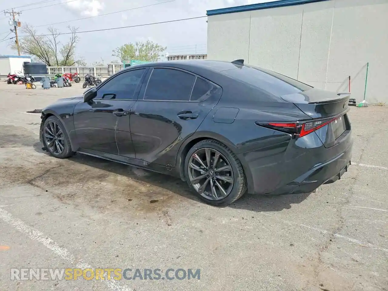 2 Фотография поврежденного автомобиля JTHBZ1B28R5074753 LEXUS IS 2024