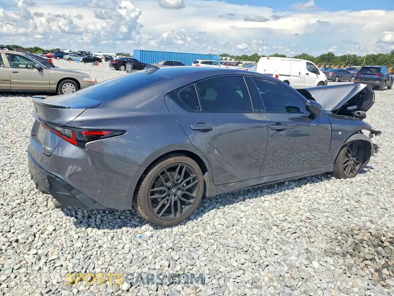 3 fotografías del automóvil dañado JTHGZ1B20R5081069 LEXUS IS 2024
