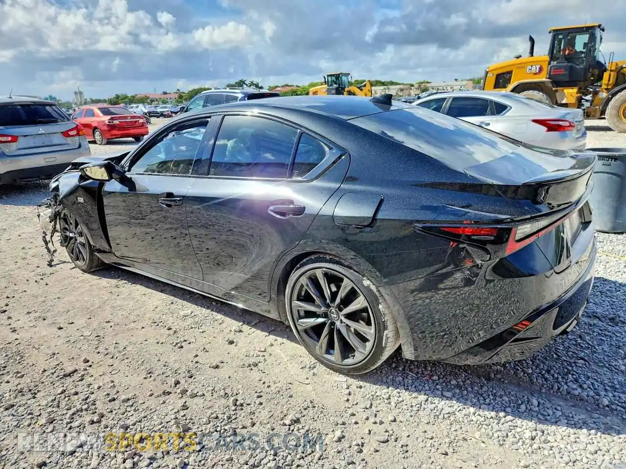 2 Фотография поврежденного автомобиля JTHGZ1B22S5090264 LEXUS IS 2025