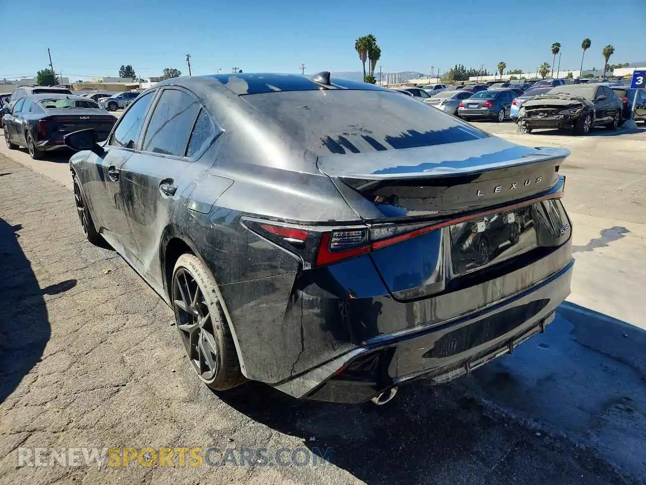 2 fotografías del automóvil dañado JTHBZ1B25T5097429 LEXUS IS 2026
