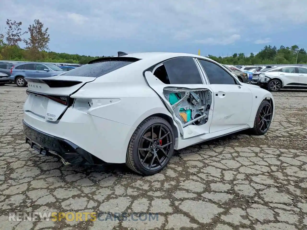 3 fotografías del automóvil dañado JTHBZ1E2XT5044494 LEXUS IS 2026