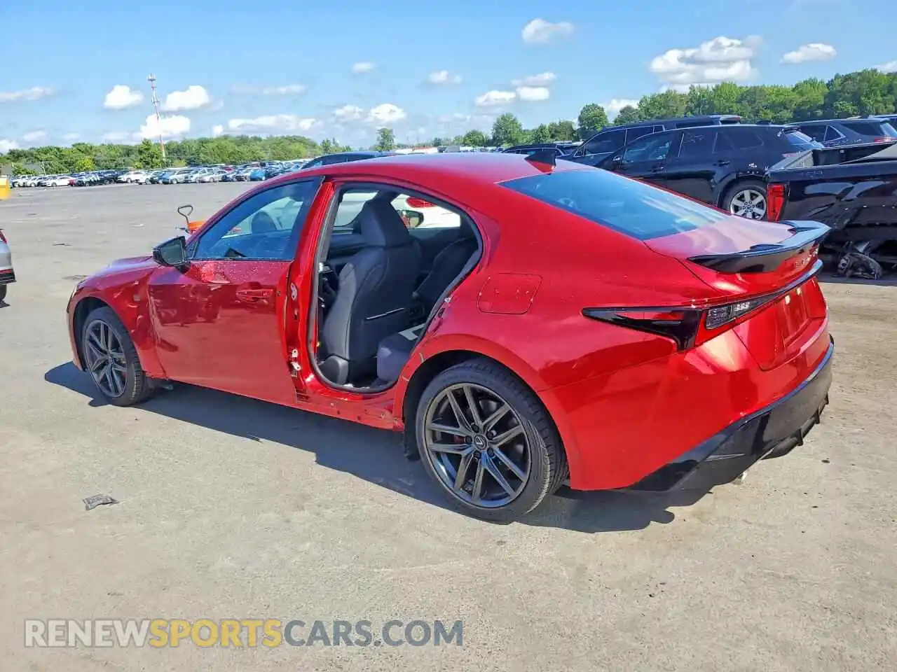 2 Фотография поврежденного автомобиля JTHGZ1E22T5045354 LEXUS IS 2026