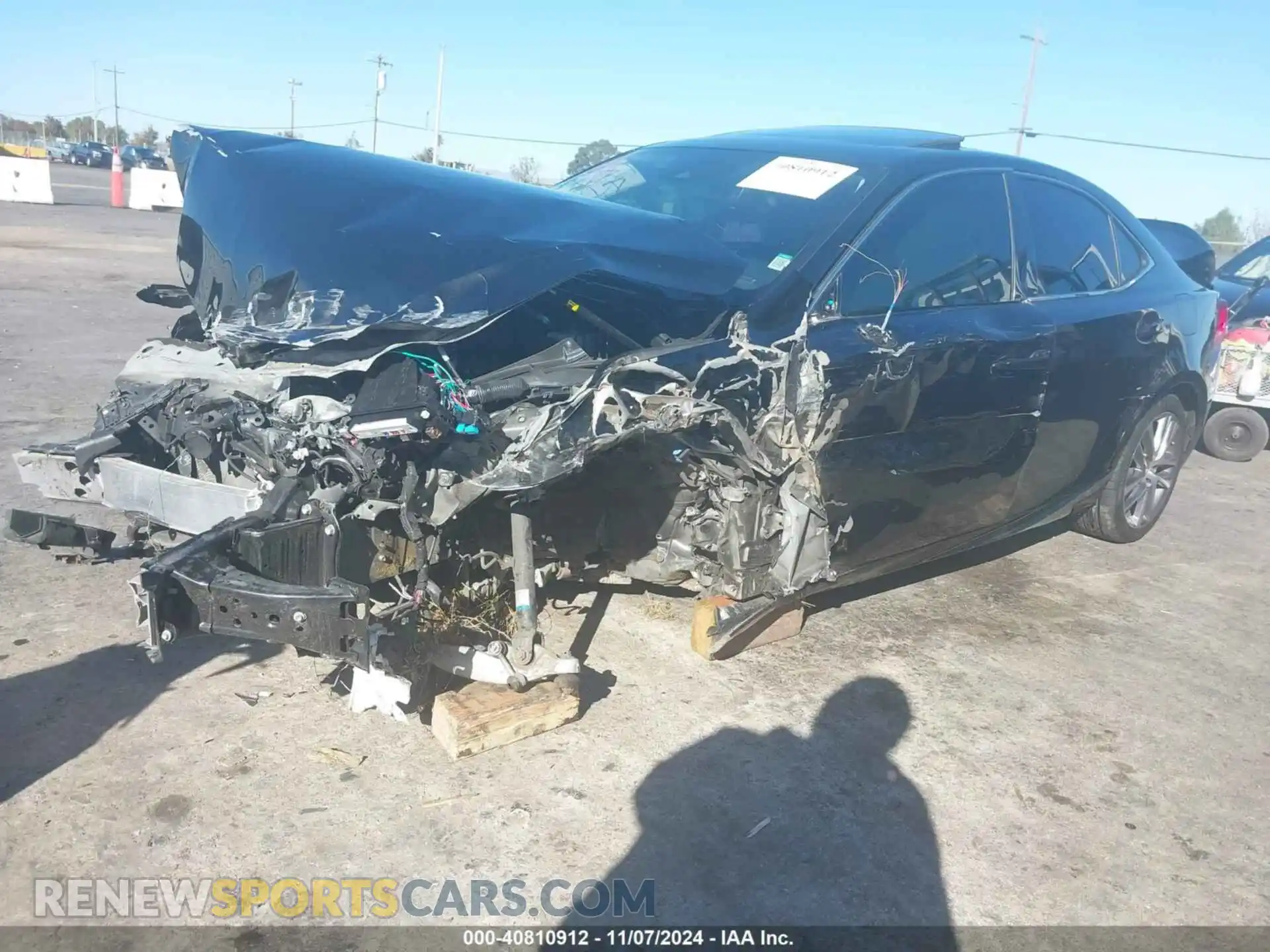 2 fotografías del automóvil dañado JTHBA1D23K5099666 LEXUS IS 300 2019