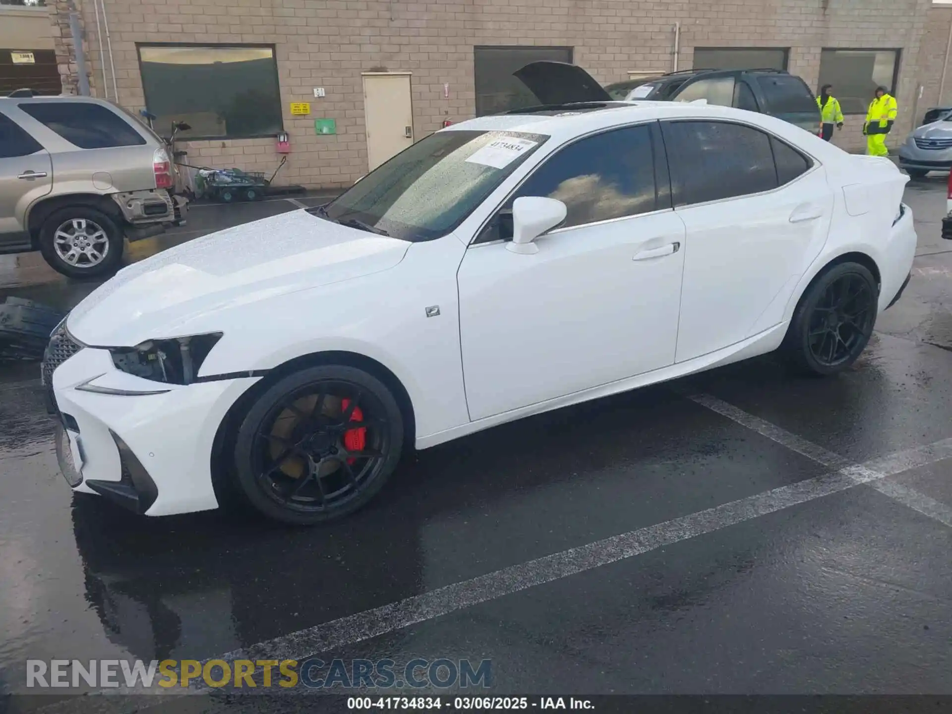 2 fotografías del automóvil dañado JTHBA1D27K5089741 LEXUS IS 300 2019