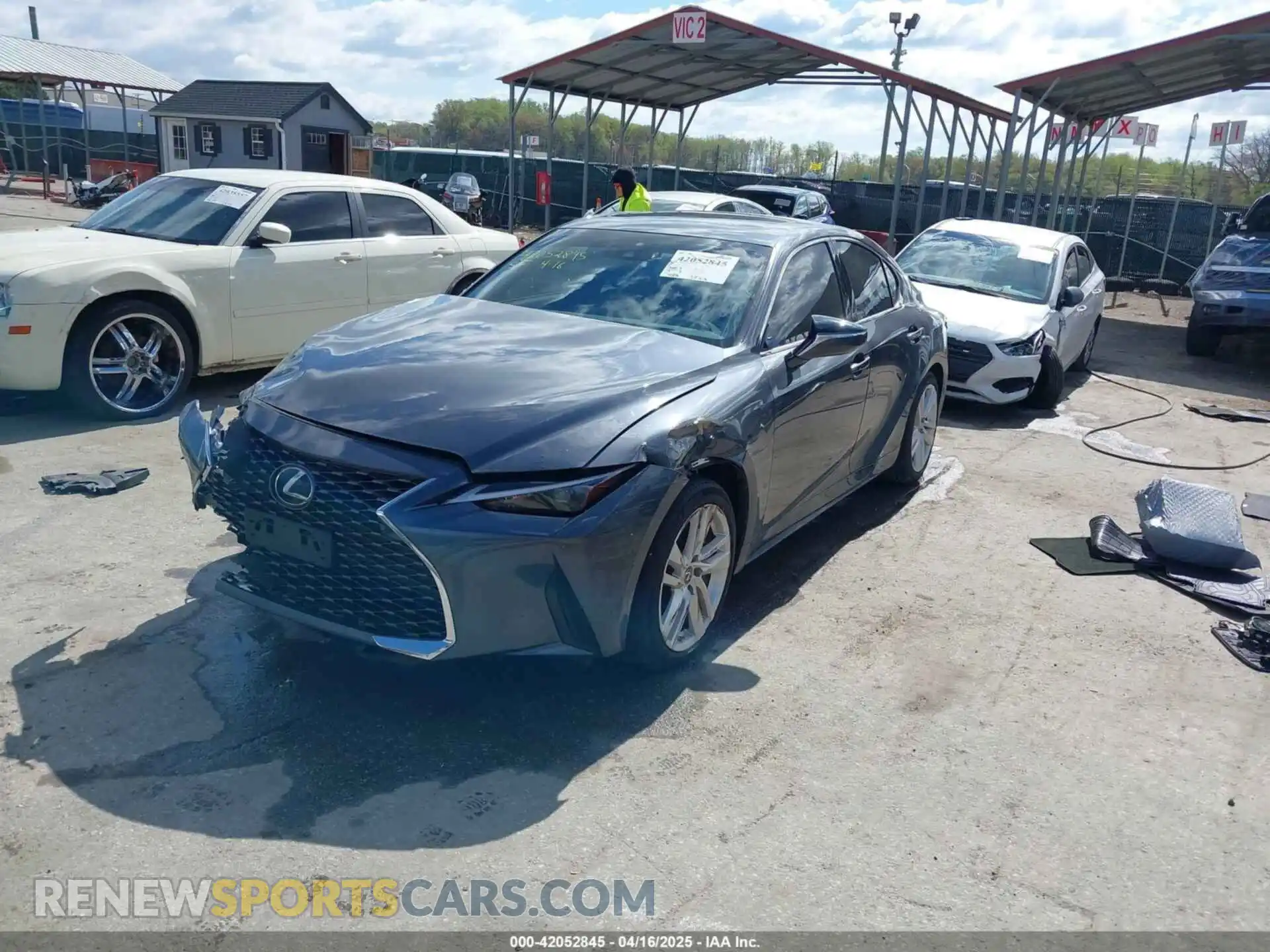 2 Фотография поврежденного автомобиля JTHC81F21M5046917 LEXUS IS 300 2021