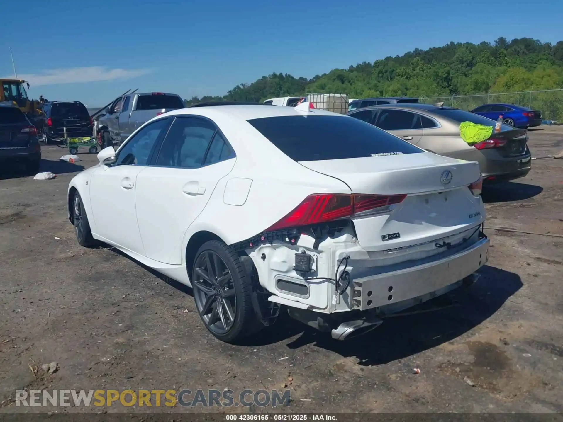 3 fotografías del automóvil dañado JTHBZ1D21K5034050 LEXUS IS 350 2019