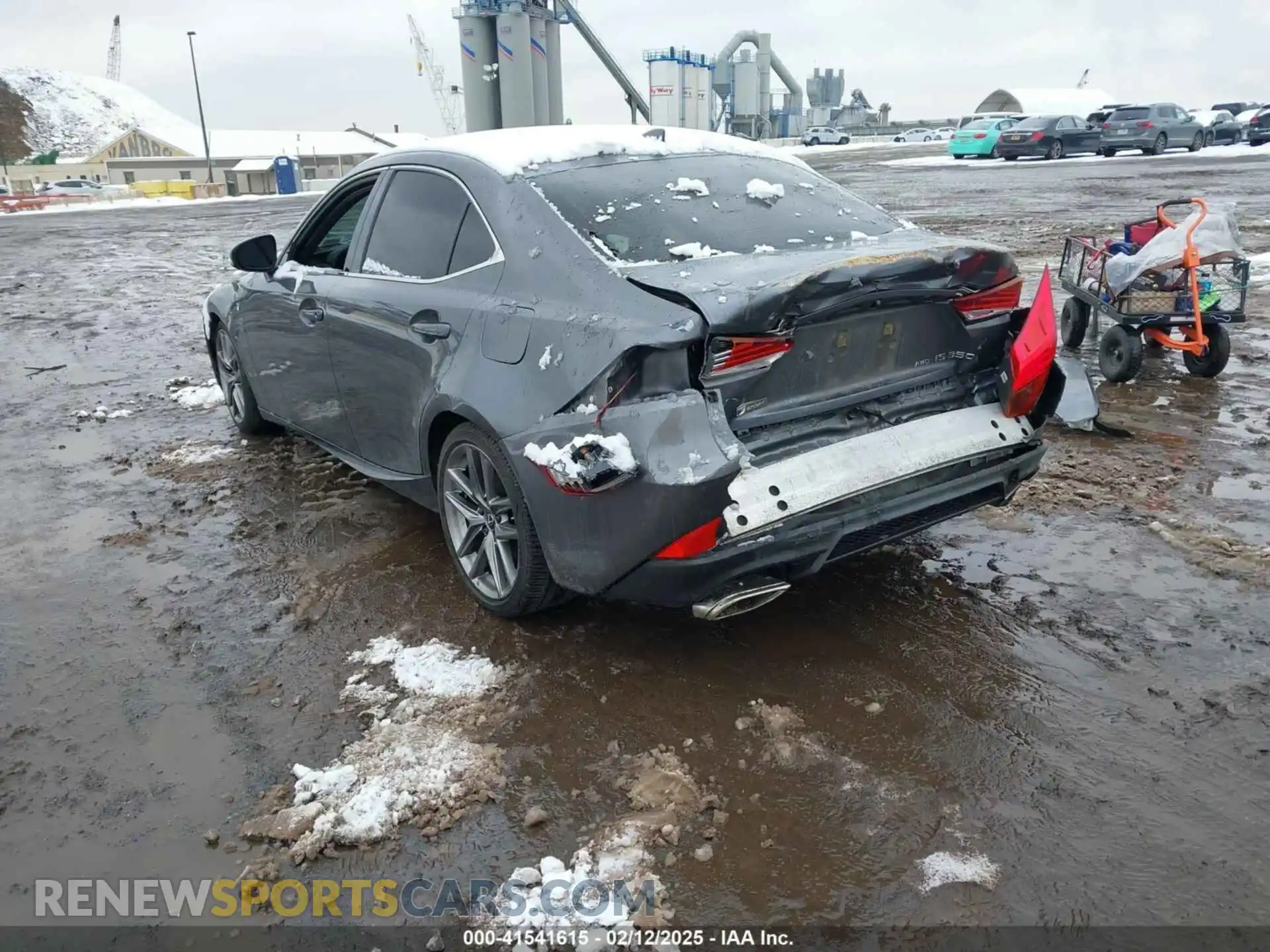 3 fotografías del automóvil dañado JTHCZ1D27K5016253 LEXUS IS 350 2019