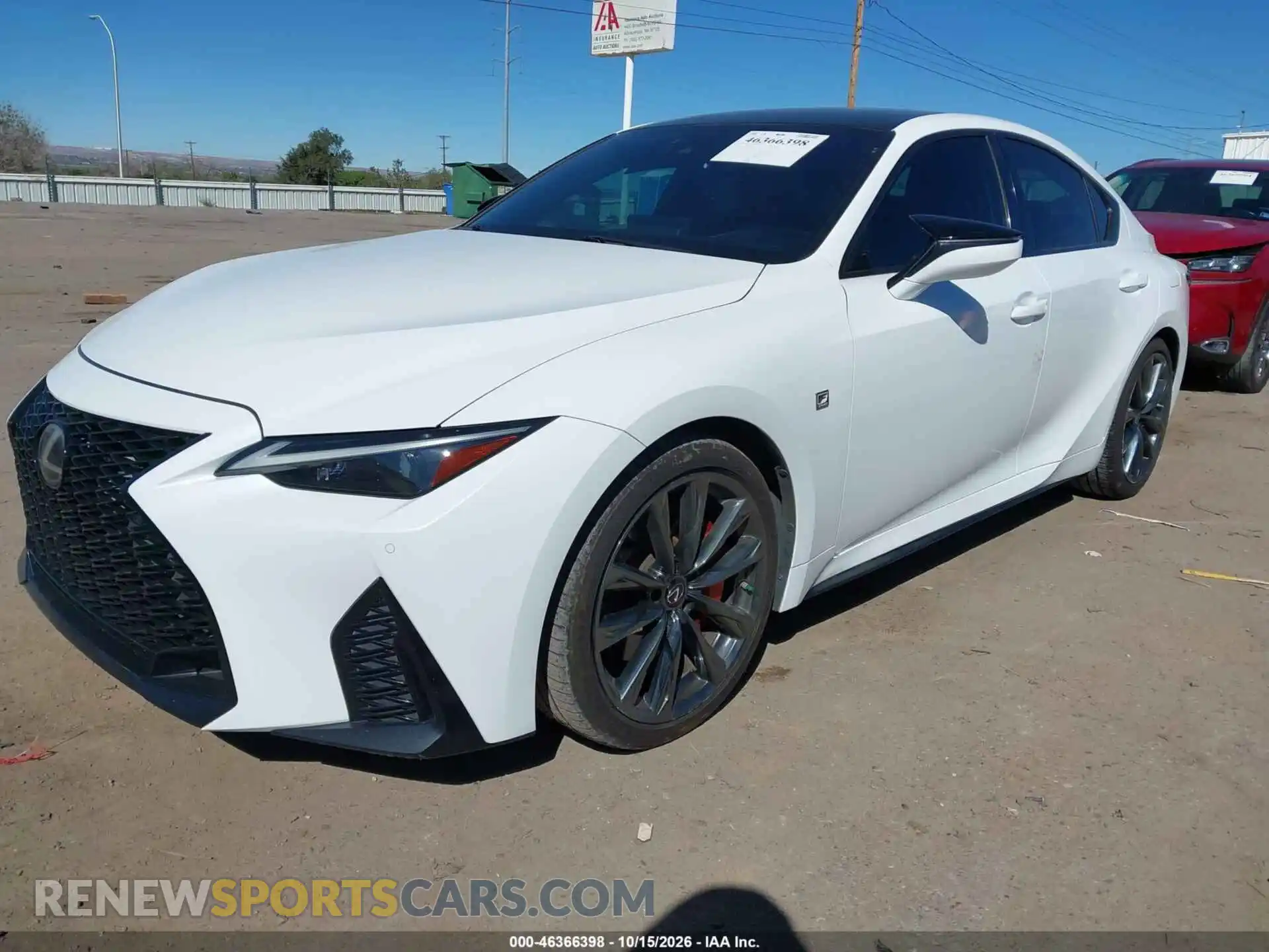 2 fotografías del automóvil dañado JTHGZ1B24M5040520 LEXUS IS 350 2021
