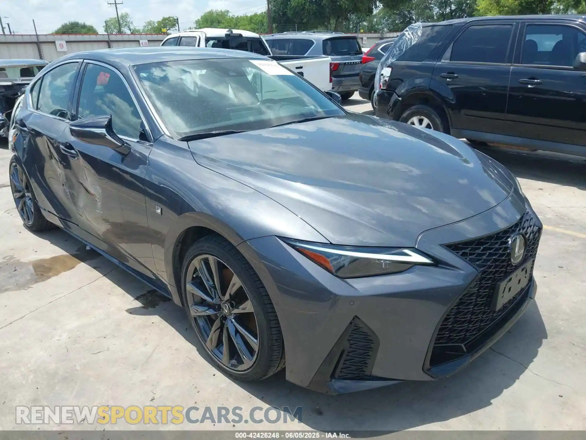 1 fotografías del automóvil dañado JTHGZ1E23M5022151 LEXUS IS 350 2021