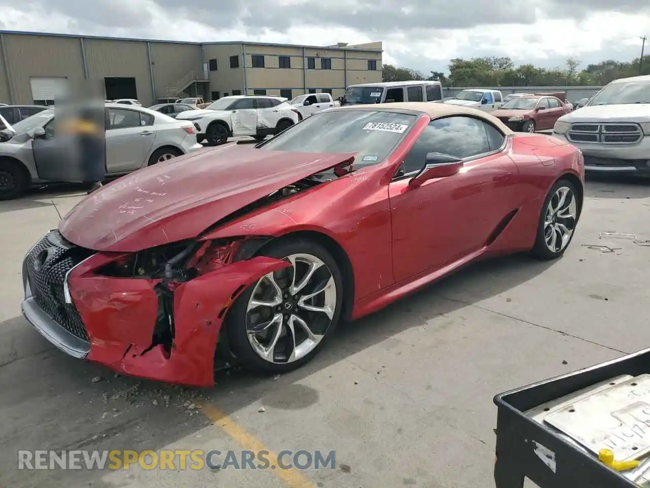 1 Фотография поврежденного автомобиля JTHKPAAY6MA101556 LEXUS LC500 2021