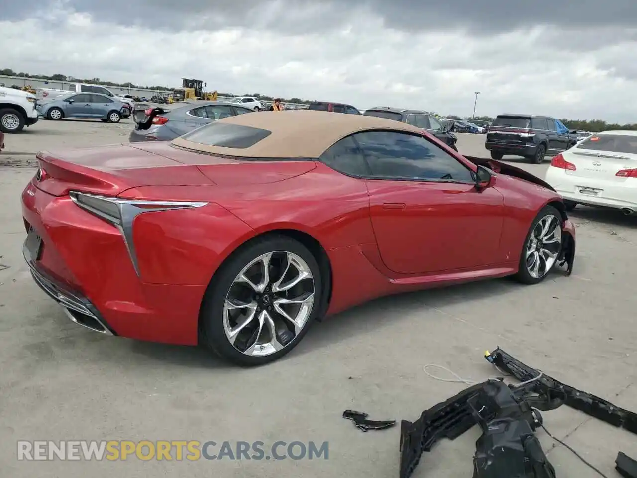 3 Фотография поврежденного автомобиля JTHKPAAY6MA101556 LEXUS LC500 2021