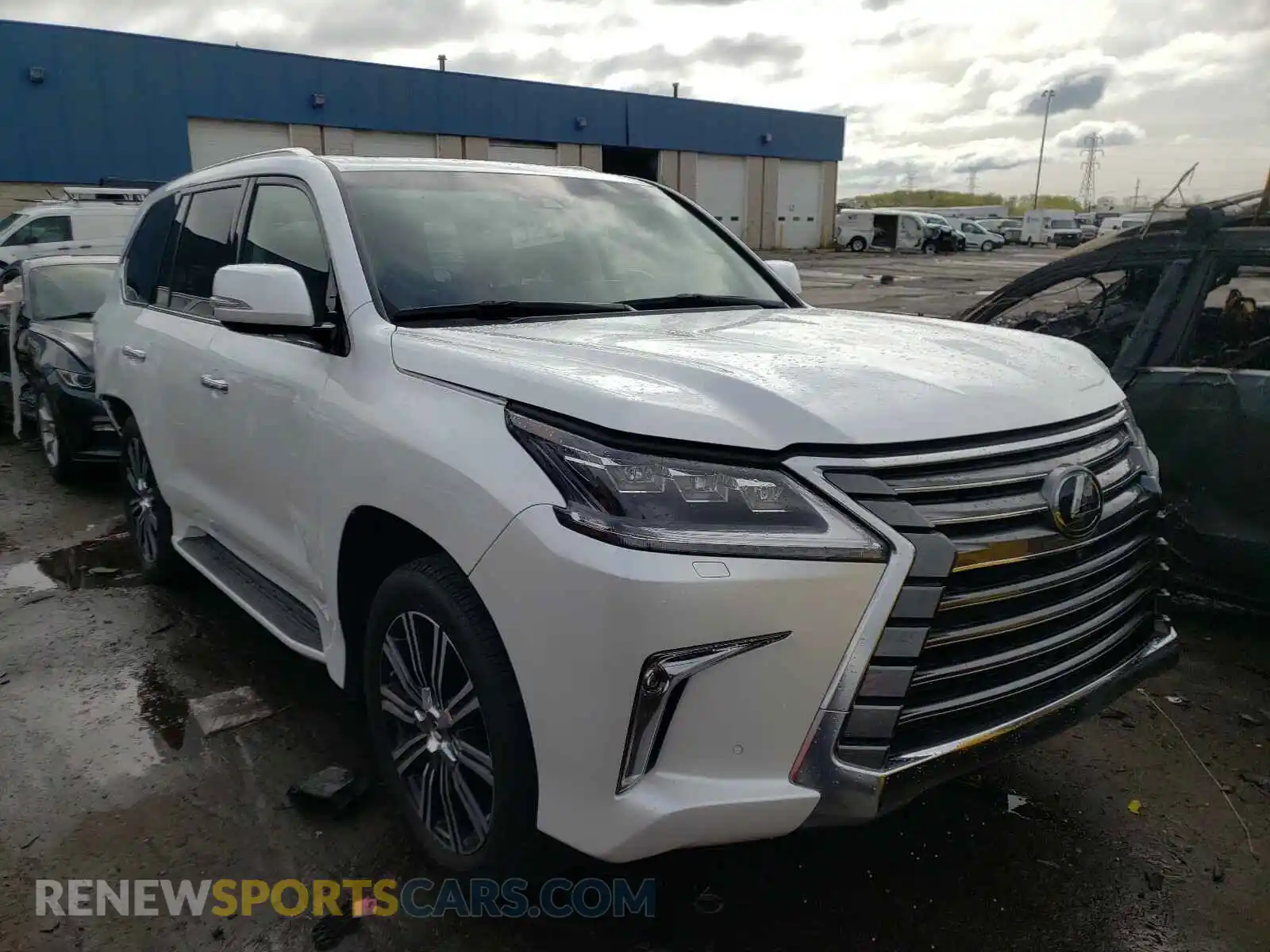 1 Photograph of a damaged car JTJDY7AX5L4312601 LEXUS LX570 2020