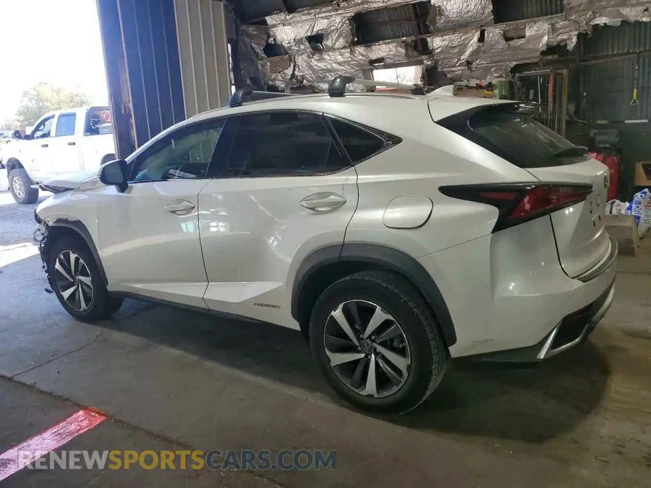 2 fotografías del automóvil dañado JTJBJRBZ2K2112485 LEXUS NX 2019