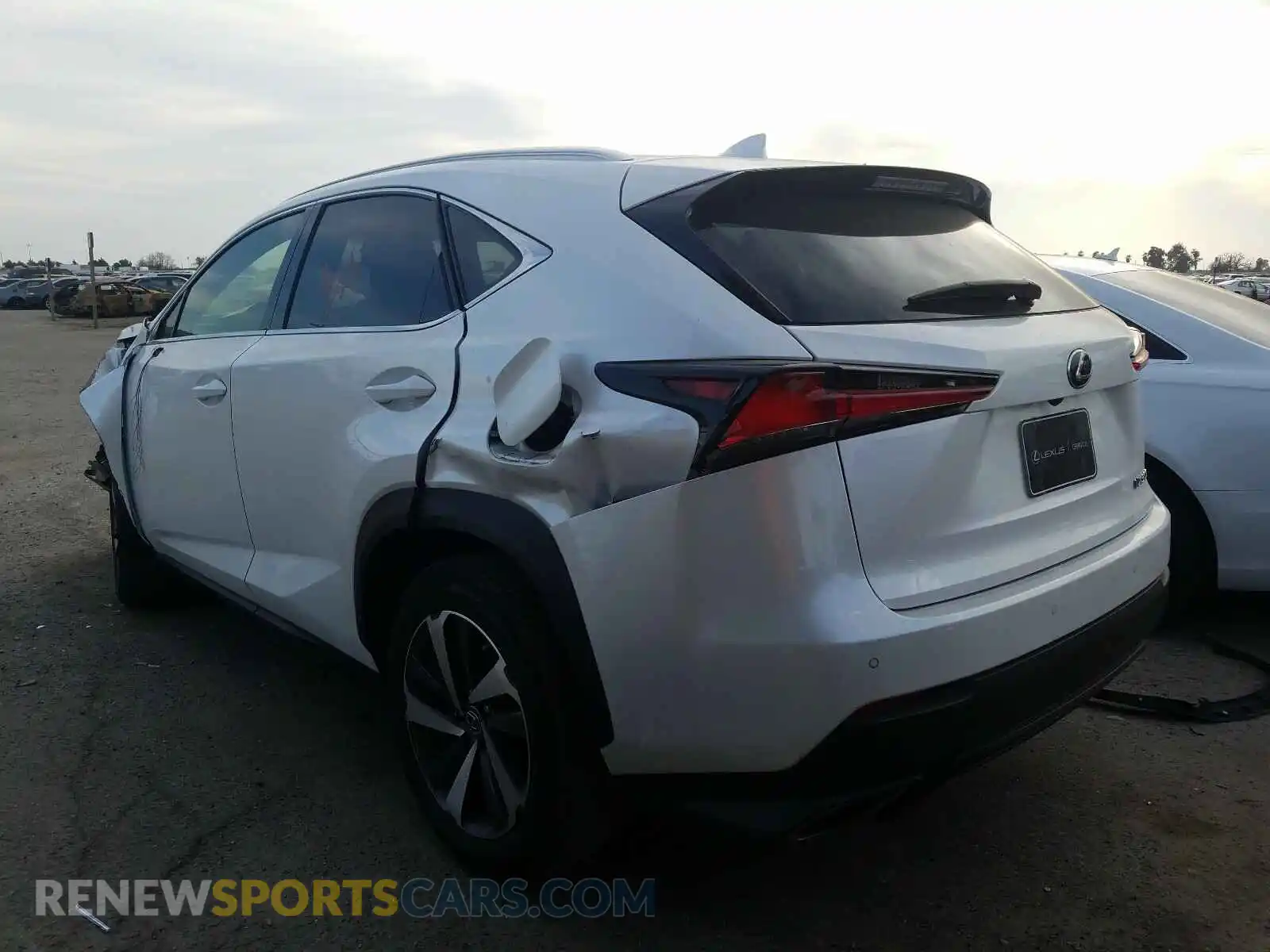 3 Фотография поврежденного автомобиля JTJYARBZ1K2135296 LEXUS NX 2019