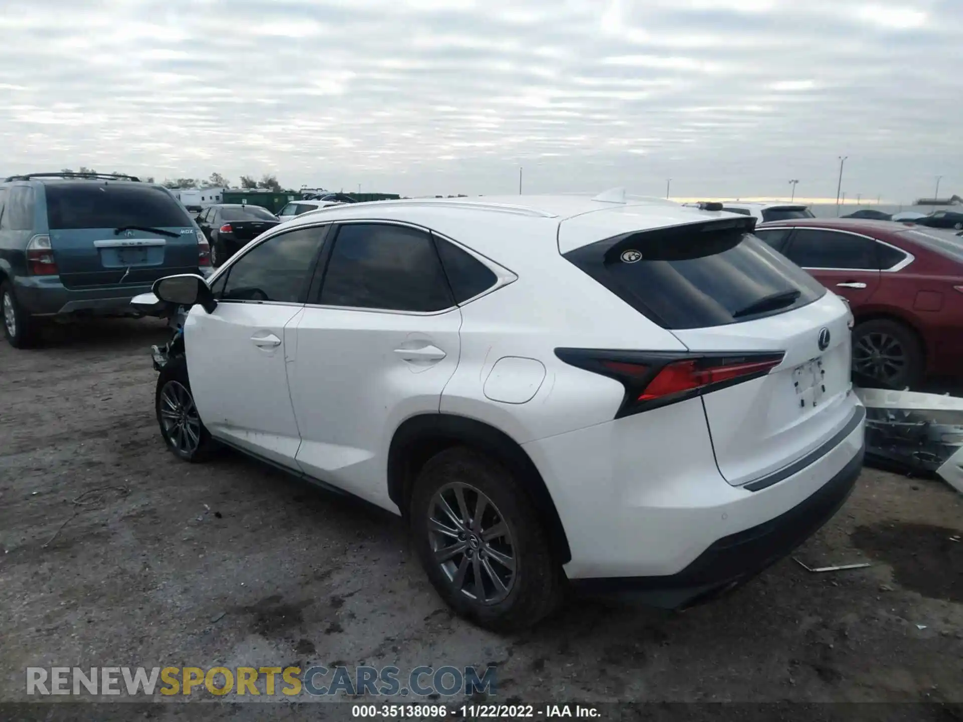 3 Фотография поврежденного автомобиля JTJYARBZ4K2132330 LEXUS NX 2019