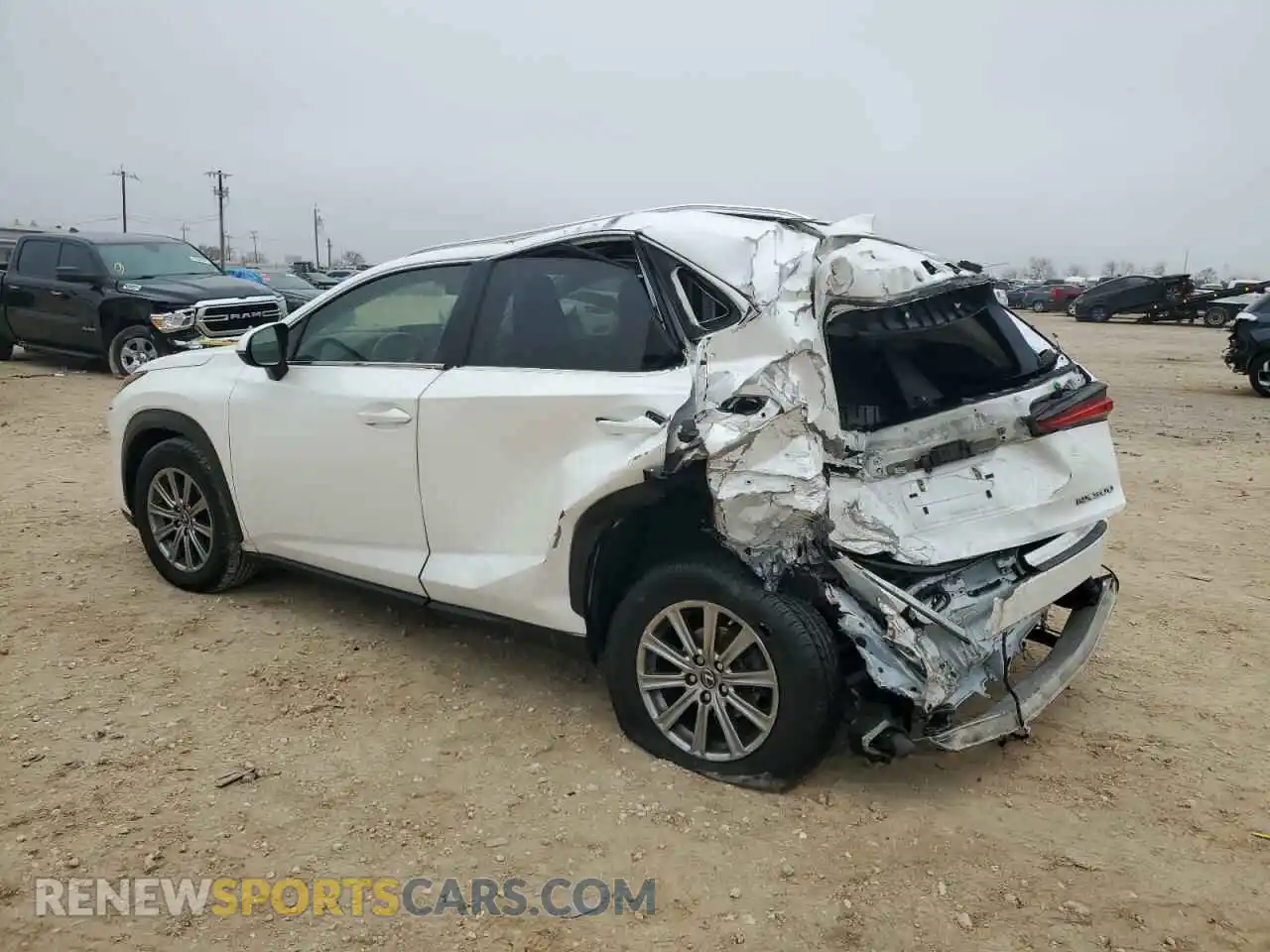 2 fotografías del automóvil dañado JTJAARBZ1L2176885 LEXUS NX 2020