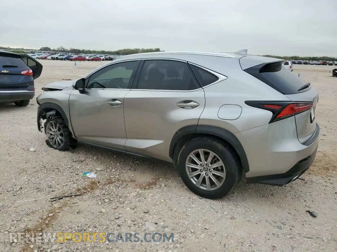 2 fotografías del automóvil dañado JTJAARBZ4L5015395 LEXUS NX 2020