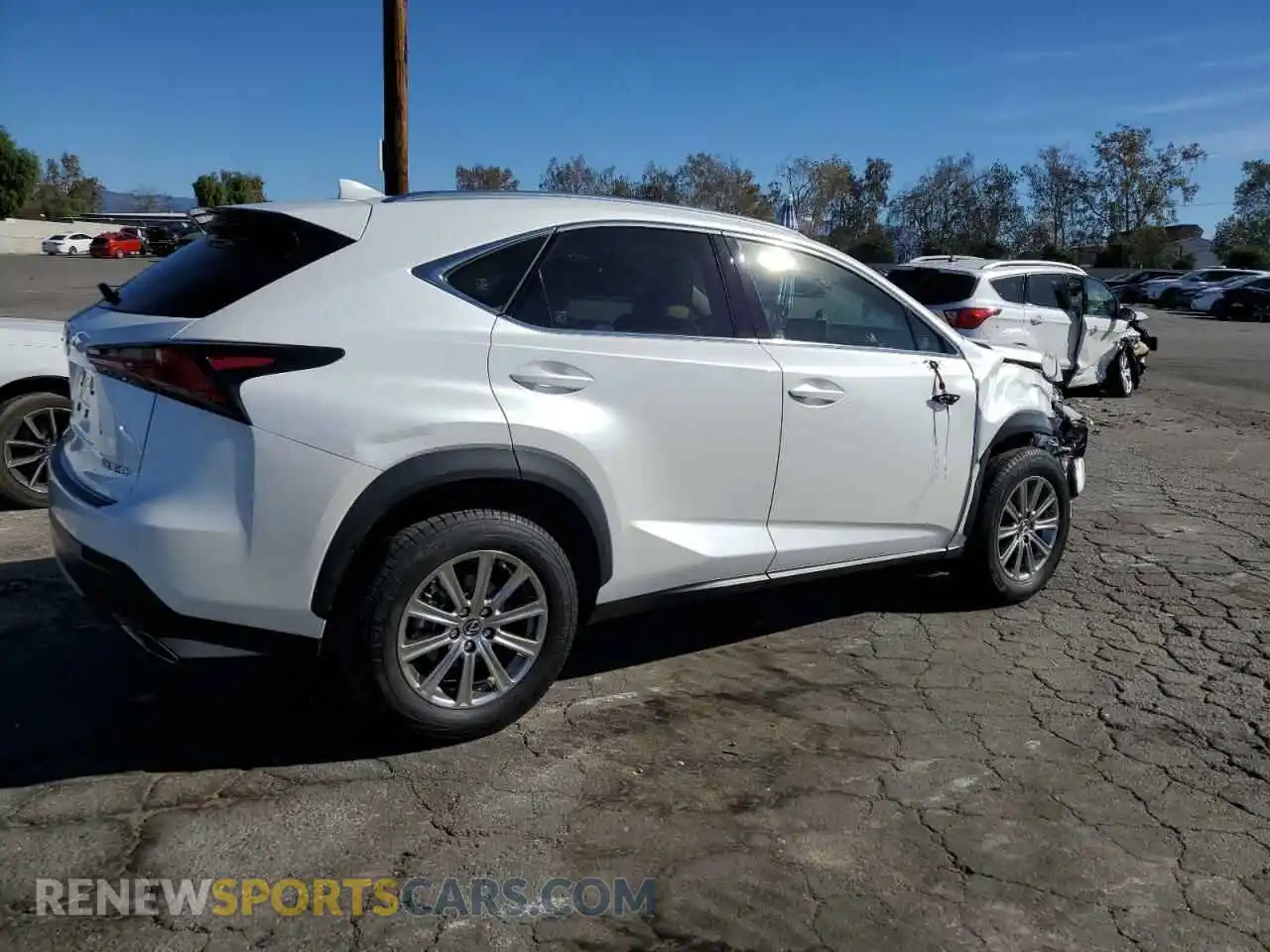 3 fotografías del automóvil dañado JTJAARBZ6L5010795 LEXUS NX 2020