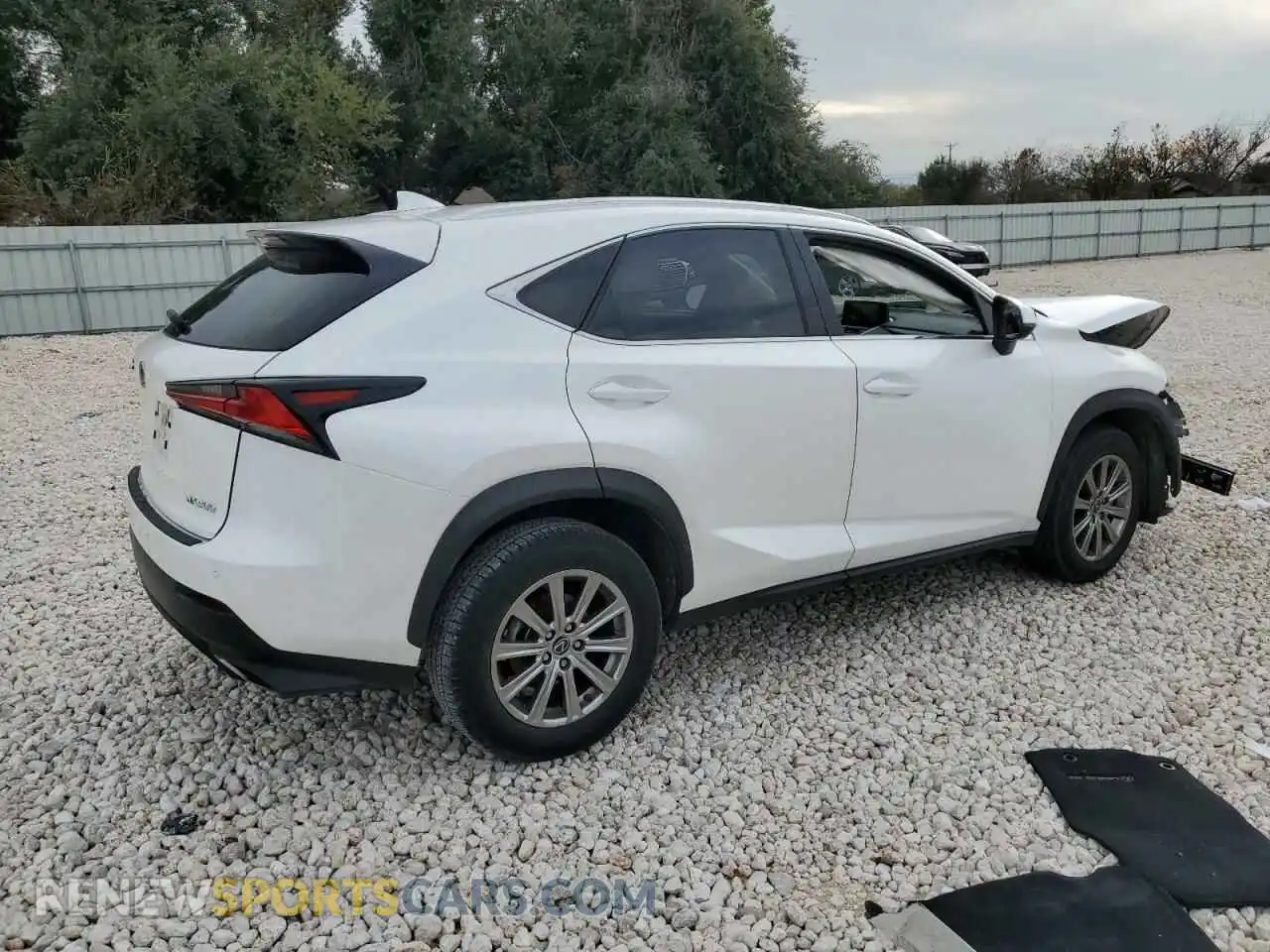3 fotografías del automóvil dañado JTJDARBZ0L2173960 LEXUS NX 2020