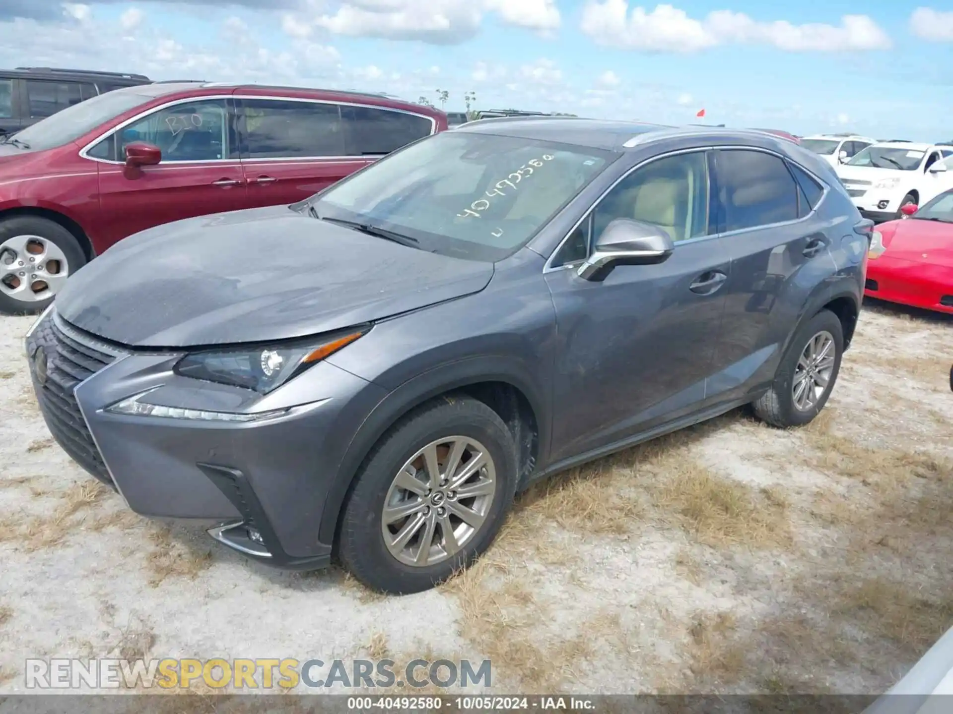 2 fotografías del automóvil dañado JTJDARBZ5L2173730 LEXUS NX 2020