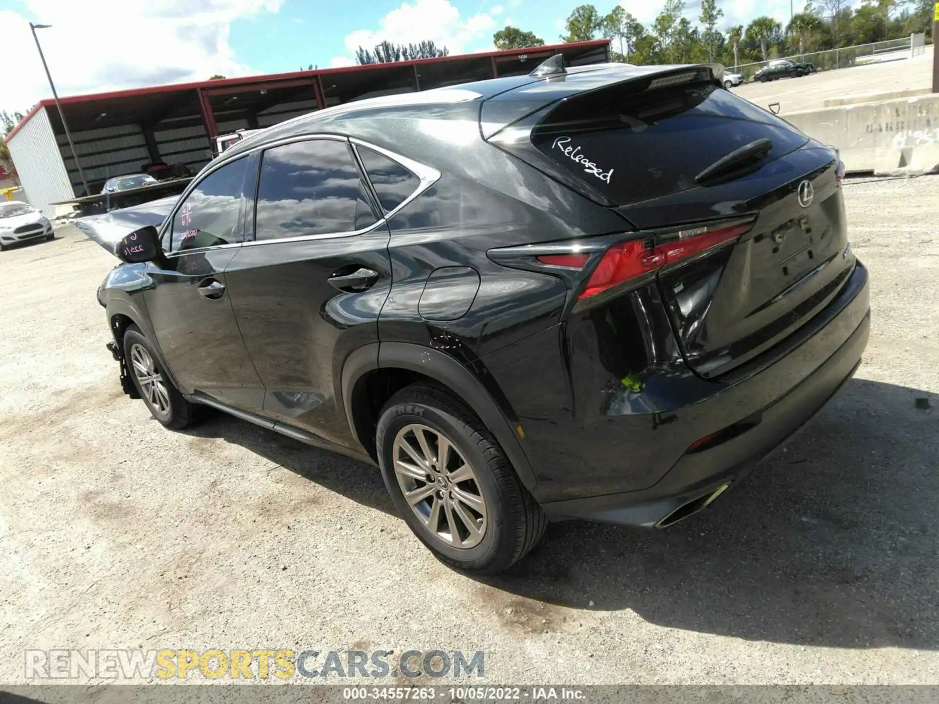 3 fotografías del automóvil dañado JTJDARBZ5L5000918 LEXUS NX 2020