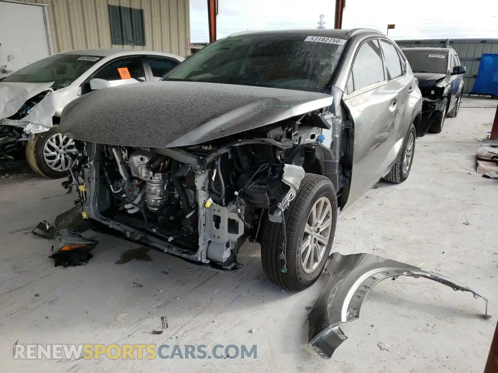 2 fotografías del automóvil dañado JTJDARBZ6L2174871 LEXUS NX 2020