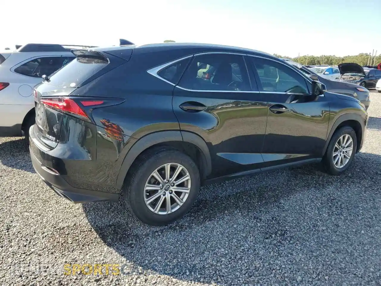 3 fotografías del automóvil dañado JTJDARBZ6L2177043 LEXUS NX 2020