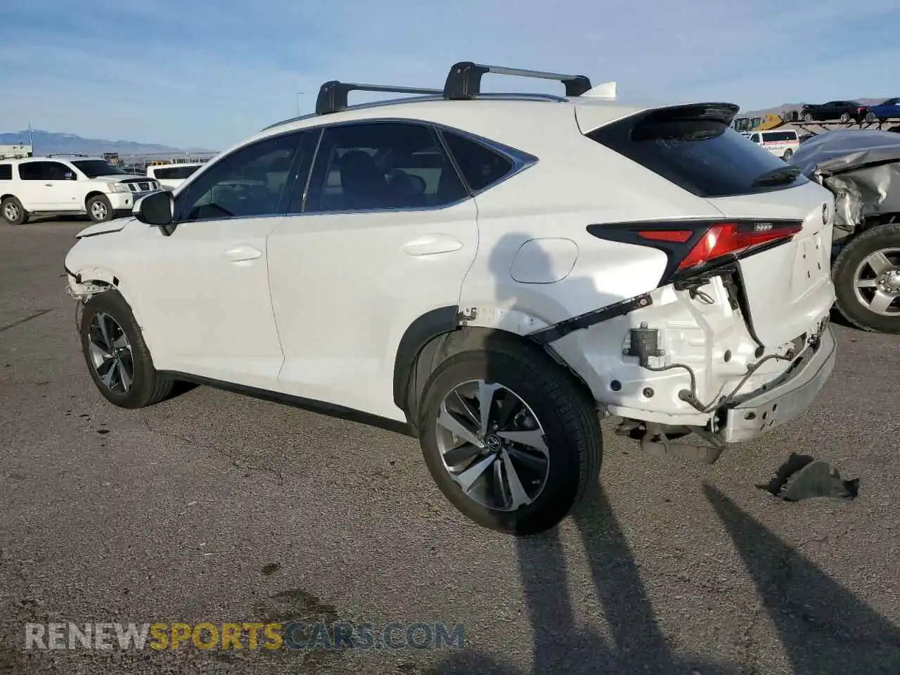 2 fotografías del automóvil dañado JTJGARBZ3L5020047 LEXUS NX 2020
