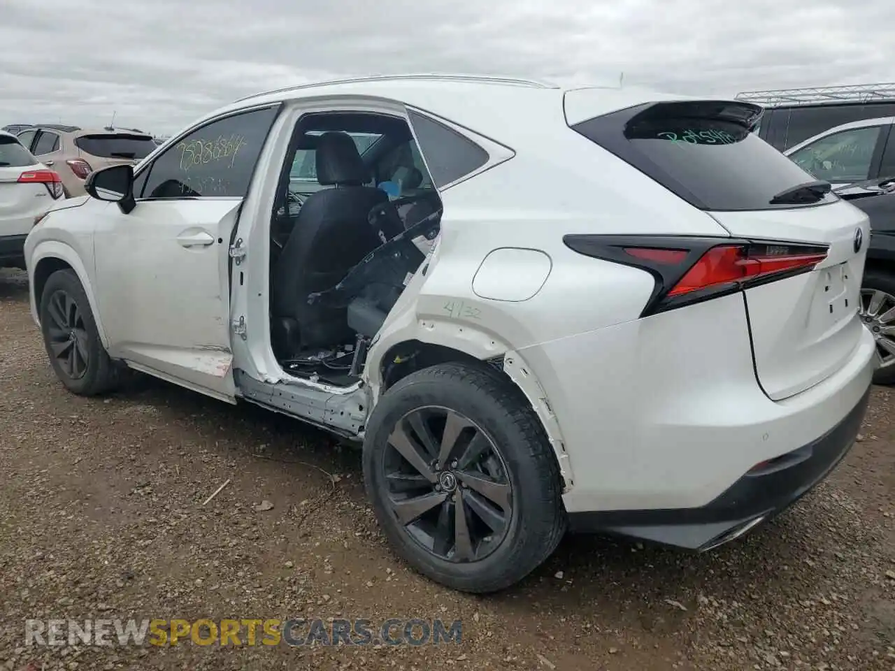 2 fotografías del automóvil dañado JTJGARBZ4L2169407 LEXUS NX 2020