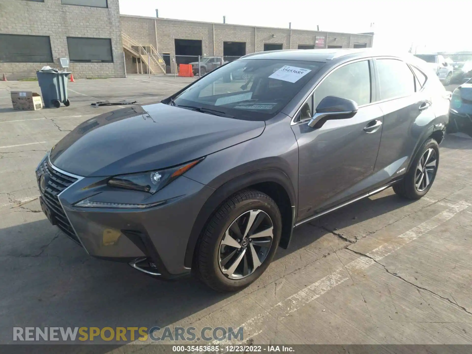 2 fotografías del automóvil dañado JTJGJRDZ8L2146001 LEXUS NX 2020