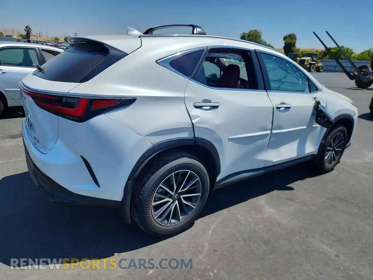 3 fotografías del automóvil dañado JTJGKCEZ9P2014394 LEXUS NX 2023